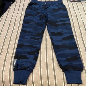 Boys size L Vintage Havana blue camo jogger sweatpants